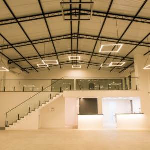 sala principal de salão de festas para casamentos, aniversários, salão para festa infantil, debutantes, em guaratiba, campo grande, Rio de Janeiro